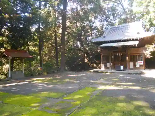 諏訪神社の本殿・本堂