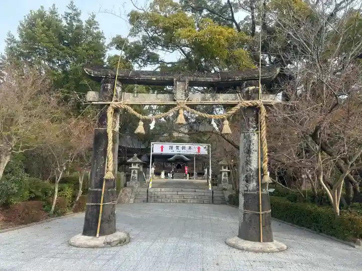 與止日女神社の{uncategorized: "未分類", other: "その他", undefined: "問題あり", building: "その他建物", grave: "お墓", sacred_gate: "鳥居", guardian: "狛犬", statue: "像", buddha: "仏像", history: "歴史", nature: "自然", garden: "庭園", animal: "動物", pagoda: "塔", temizu: "手水舎", mountain_gate: "山門・神門", sanctuary: "本殿・本堂", subordinate: "末社・摂社", art: "芸術", scenery: "景色", jizo: "地蔵", ema: "絵馬", goshuin: "御朱印", omikuji: "おみくじ", items: "授与品その他", amulet: "お守り", goshuincho: "御朱印帳", eats: "食事", festival: "お祭り", votive_dance: "神楽", shichigosan: "七五三参", wedding: "結婚式", experience: "体験その他", initially: "初詣", around: "周辺", anti_infection: "感染症対策"}