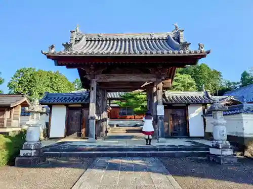 瑞林寺の山門・神門