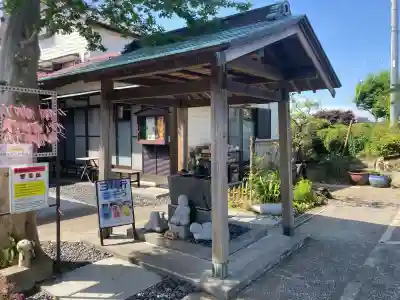 慈眼院の{uncategorized: "未分類", other: "その他", undefined: "問題あり", building: "その他建物", grave: "お墓", sacred_gate: "鳥居", guardian: "狛犬", statue: "像", buddha: "仏像", history: "歴史", nature: "自然", garden: "庭園", animal: "動物", pagoda: "塔", temizu: "手水舎", mountain_gate: "山門・神門", sanctuary: "本殿・本堂", subordinate: "末社・摂社", art: "芸術", scenery: "景色", jizo: "地蔵", ema: "絵馬", goshuin: "御朱印", omikuji: "おみくじ", items: "授与品その他", amulet: "お守り", goshuincho: "御朱印帳", eats: "食事", festival: "お祭り", votive_dance: "神楽", shichigosan: "七五三参", wedding: "結婚式", experience: "体験その他", initially: "初詣", around: "周辺", anti_infection: "感染症対策"}