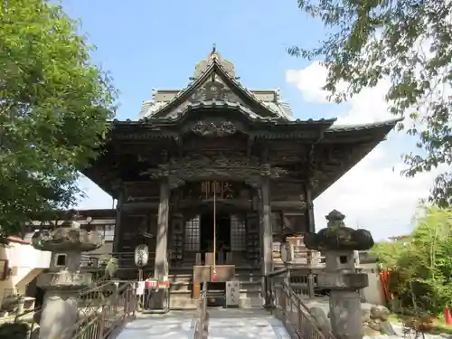 秩父札所十三番 慈眼寺の本殿・本堂