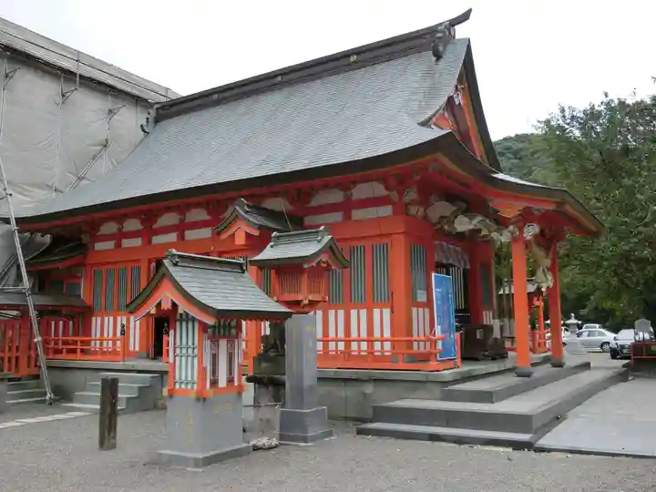 八代神社の本殿・本堂