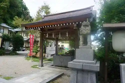毛谷黒龍神社の手水舎