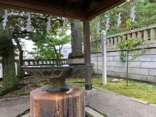 小名浜諏訪神社の手水