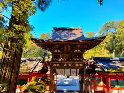 石上神宮の山門・神門