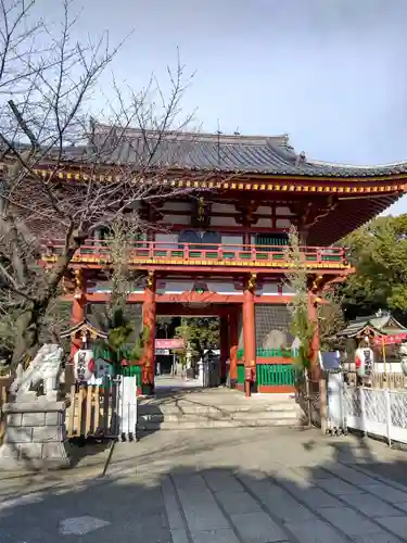 瀧泉寺（目黒不動尊）の山門