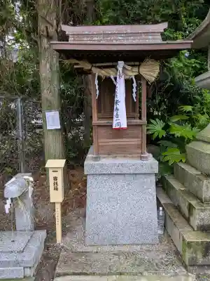 九帝王宮 萱野神社の{uncategorized: "未分類", other: "その他", undefined: "問題あり", building: "その他建物", grave: "お墓", sacred_gate: "鳥居", guardian: "狛犬", statue: "像", buddha: "仏像", history: "歴史", nature: "自然", garden: "庭園", animal: "動物", pagoda: "塔", temizu: "手水舎", mountain_gate: "山門・神門", sanctuary: "本殿・本堂", subordinate: "末社・摂社", art: "芸術", scenery: "景色", jizo: "地蔵", ema: "絵馬", goshuin: "御朱印", omikuji: "おみくじ", items: "授与品その他", amulet: "お守り", goshuincho: "御朱印帳", eats: "食事", festival: "お祭り", votive_dance: "神楽", shichigosan: "七五三参", wedding: "結婚式", experience: "体験その他", initially: "初詣", around: "周辺", anti_infection: "感染症対策"}