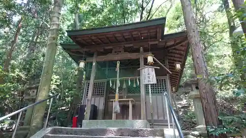 枚岡神社の末社・摂社