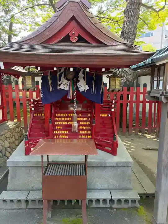 白山神社の{uncategorized: "未分類", other: "その他", undefined: "問題あり", building: "その他建物", grave: "お墓", sacred_gate: "鳥居", guardian: "狛犬", statue: "像", buddha: "仏像", history: "歴史", nature: "自然", garden: "庭園", animal: "動物", pagoda: "塔", temizu: "手水舎", mountain_gate: "山門・神門", sanctuary: "本殿・本堂", subordinate: "末社・摂社", art: "芸術", scenery: "景色", jizo: "地蔵", ema: "絵馬", goshuin: "御朱印", omikuji: "おみくじ", items: "授与品その他", amulet: "お守り", goshuincho: "御朱印帳", eats: "食事", festival: "お祭り", votive_dance: "神楽", shichigosan: "七五三参", wedding: "結婚式", experience: "体験その他", initially: "初詣", around: "周辺", anti_infection: "感染症対策"}