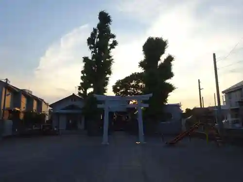 春日神社（下妙典）の鳥居