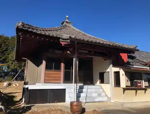 高平山遍照寺の本殿