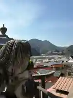 八幡宮の{uncategorized: "未分類", other: "その他", undefined: "問題あり", building: "その他建物", grave: "お墓", sacred_gate: "鳥居", guardian: "狛犬", statue: "像", buddha: "仏像", history: "歴史", nature: "自然", garden: "庭園", animal: "動物", pagoda: "塔", temizu: "手水舎", mountain_gate: "山門・神門", sanctuary: "本殿・本堂", subordinate: "末社・摂社", art: "芸術", scenery: "景色", jizo: "地蔵", ema: "絵馬", goshuin: "御朱印", omikuji: "おみくじ", items: "授与品その他", amulet: "お守り", goshuincho: "御朱印帳", eats: "食事", festival: "お祭り", votive_dance: "神楽", shichigosan: "七五三参", wedding: "結婚式", experience: "体験その他", initially: "初詣", around: "周辺", anti_infection: "感染症対策"}