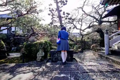 霊鷲院（曼陀羅寺塔頭）の手水舎