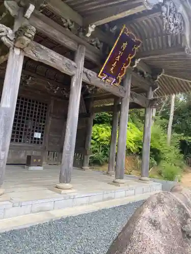 光明寺の本殿