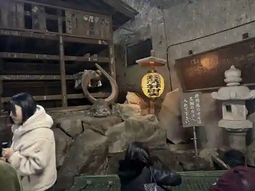 銭洗弁財天宇賀福神社(神奈川県)