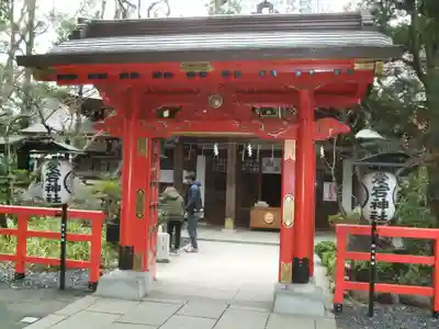 愛宕神社の山門・神門