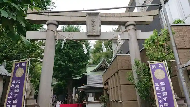小野照崎神社の鳥居