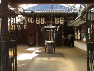 浪速寺の本殿・本堂