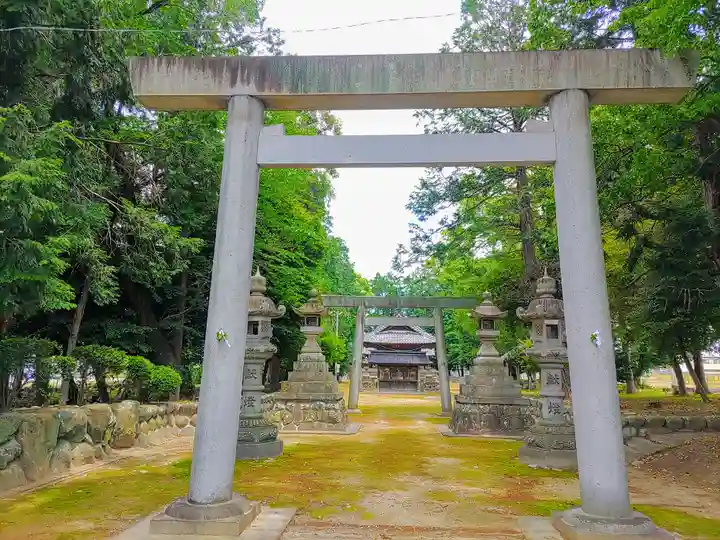 熱田社(般若町)の鳥居