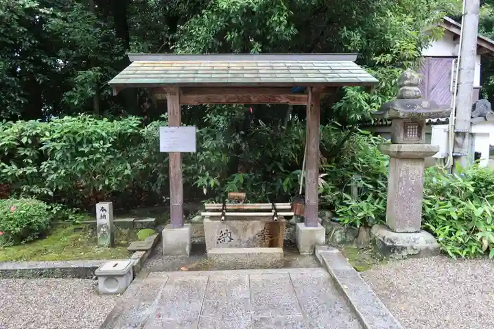 八所御霊神社の手水舎