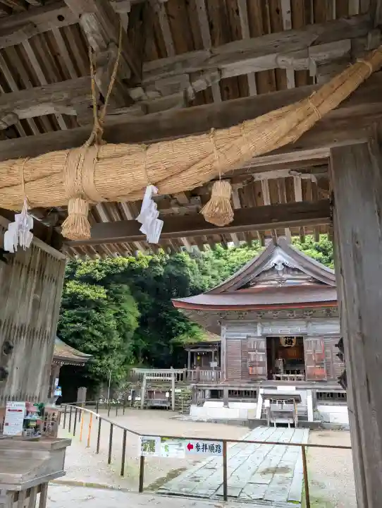 氣多大社の{uncategorized: "未分類", other: "その他", undefined: "問題あり", building: "その他建物", grave: "お墓", sacred_gate: "鳥居", guardian: "狛犬", statue: "像", buddha: "仏像", history: "歴史", nature: "自然", garden: "庭園", animal: "動物", pagoda: "塔", temizu: "手水舎", mountain_gate: "山門・神門", sanctuary: "本殿・本堂", subordinate: "末社・摂社", art: "芸術", scenery: "景色", jizo: "地蔵", ema: "絵馬", goshuin: "御朱印", omikuji: "おみくじ", items: "授与品その他", amulet: "お守り", goshuincho: "御朱印帳", eats: "食事", festival: "お祭り", votive_dance: "神楽", shichigosan: "七五三参", wedding: "結婚式", experience: "体験その他", initially: "初詣", around: "周辺", anti_infection: "感染症対策"}
