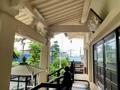 医王寺の本殿・本堂