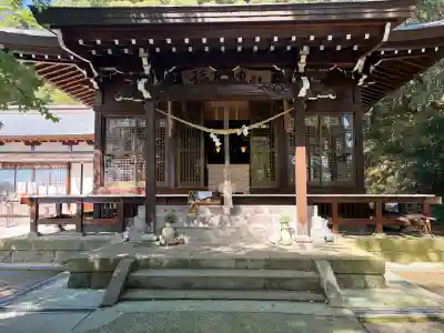 稲荷神社の{uncategorized: "未分類", other: "その他", undefined: "問題あり", building: "その他建物", grave: "お墓", sacred_gate: "鳥居", guardian: "狛犬", statue: "像", buddha: "仏像", history: "歴史", nature: "自然", garden: "庭園", animal: "動物", pagoda: "塔", temizu: "手水舎", mountain_gate: "山門・神門", sanctuary: "本殿・本堂", subordinate: "末社・摂社", art: "芸術", scenery: "景色", jizo: "地蔵", ema: "絵馬", goshuin: "御朱印", omikuji: "おみくじ", items: "授与品その他", amulet: "お守り", goshuincho: "御朱印帳", eats: "食事", festival: "お祭り", votive_dance: "神楽", shichigosan: "七五三参", wedding: "結婚式", experience: "体験その他", initially: "初詣", around: "周辺", anti_infection: "感染症対策"}