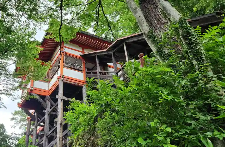 唐松山 護国寺の本殿・本堂