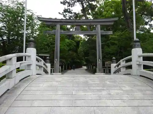 寒川神社の鳥居