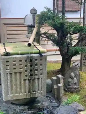 常性寺の手水舎