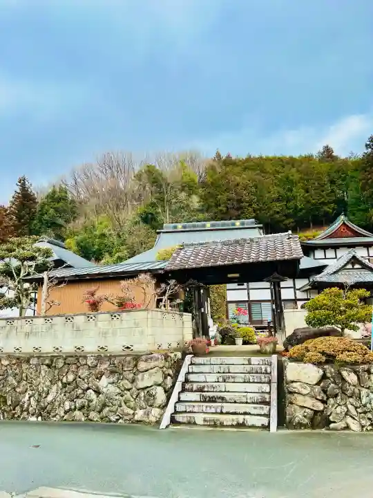 長興寺の{uncategorized: "未分類", other: "その他", undefined: "問題あり", building: "その他建物", grave: "お墓", sacred_gate: "鳥居", guardian: "狛犬", statue: "像", buddha: "仏像", history: "歴史", nature: "自然", garden: "庭園", animal: "動物", pagoda: "塔", temizu: "手水舎", mountain_gate: "山門・神門", sanctuary: "本殿・本堂", subordinate: "末社・摂社", art: "芸術", scenery: "景色", jizo: "地蔵", ema: "絵馬", goshuin: "御朱印", omikuji: "おみくじ", items: "授与品その他", amulet: "お守り", goshuincho: "御朱印帳", eats: "食事", festival: "お祭り", votive_dance: "神楽", shichigosan: "七五三参", wedding: "結婚式", experience: "体験その他", initially: "初詣", around: "周辺", anti_infection: "感染症対策"}