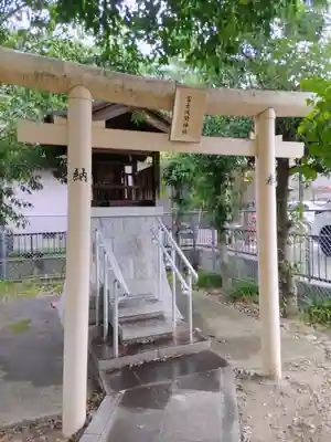 神明社(神明大明神)の鳥居