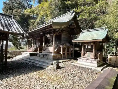 油日神社の本殿