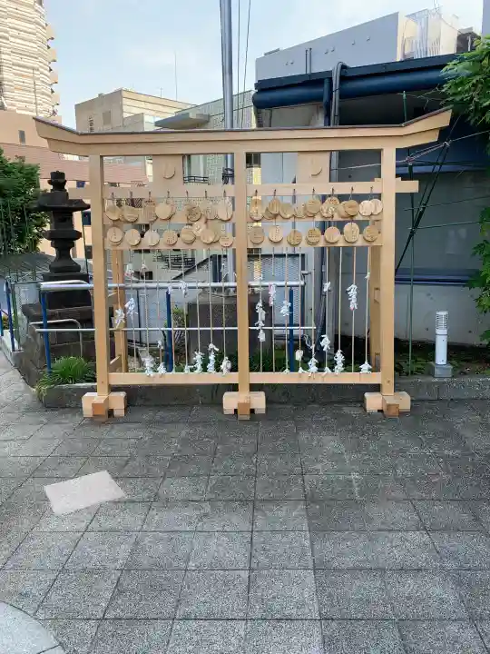 北谷稲荷神社の{uncategorized: "未分類", other: "その他", undefined: "問題あり", building: "その他建物", grave: "お墓", sacred_gate: "鳥居", guardian: "狛犬", statue: "像", buddha: "仏像", history: "歴史", nature: "自然", garden: "庭園", animal: "動物", pagoda: "塔", temizu: "手水舎", mountain_gate: "山門・神門", sanctuary: "本殿・本堂", subordinate: "末社・摂社", art: "芸術", scenery: "景色", jizo: "地蔵", ema: "絵馬", goshuin: "御朱印", omikuji: "おみくじ", items: "授与品その他", amulet: "お守り", goshuincho: "御朱印帳", eats: "食事", festival: "お祭り", votive_dance: "神楽", shichigosan: "七五三参", wedding: "結婚式", experience: "体験その他", initially: "初詣", around: "周辺", anti_infection: "感染症対策"}