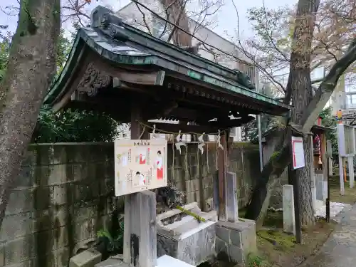 久富稲荷神社の{uncategorized: "未分類", other: "その他", undefined: "問題あり", building: "その他建物", grave: "お墓", sacred_gate: "鳥居", guardian: "狛犬", statue: "像", buddha: "仏像", history: "歴史", nature: "自然", garden: "庭園", animal: "動物", pagoda: "塔", temizu: "手水舎", mountain_gate: "山門・神門", sanctuary: "本殿・本堂", subordinate: "末社・摂社", art: "芸術", scenery: "景色", jizo: "地蔵", ema: "絵馬", goshuin: "御朱印", omikuji: "おみくじ", items: "授与品その他", amulet: "お守り", goshuincho: "御朱印帳", eats: "食事", festival: "お祭り", votive_dance: "神楽", shichigosan: "七五三参", wedding: "結婚式", experience: "体験その他", initially: "初詣", around: "周辺", anti_infection: "感染症対策"}
