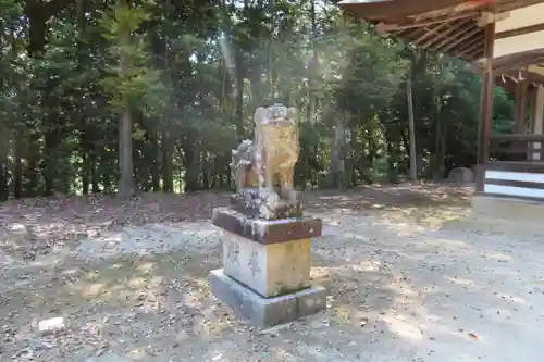 多賀雄神社の狛犬