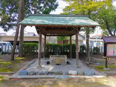神明社(東町)の手水舎