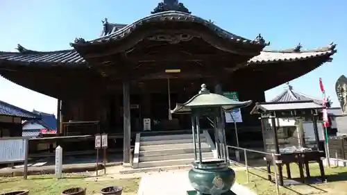 餘慶寺の本殿