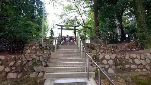 旦飯野神社の鳥居