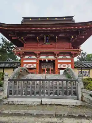 美濃國一宮　南宮大社の{uncategorized: "未分類", other: "その他", undefined: "問題あり", building: "その他建物", grave: "お墓", sacred_gate: "鳥居", guardian: "狛犬", statue: "像", buddha: "仏像", history: "歴史", nature: "自然", garden: "庭園", animal: "動物", pagoda: "塔", temizu: "手水舎", mountain_gate: "山門・神門", sanctuary: "本殿・本堂", subordinate: "末社・摂社", art: "芸術", scenery: "景色", jizo: "地蔵", ema: "絵馬", goshuin: "御朱印", omikuji: "おみくじ", items: "授与品その他", amulet: "お守り", goshuincho: "御朱印帳", eats: "食事", festival: "お祭り", votive_dance: "神楽", shichigosan: "七五三参", wedding: "結婚式", experience: "体験その他", initially: "初詣", around: "周辺", anti_infection: "感染症対策"}