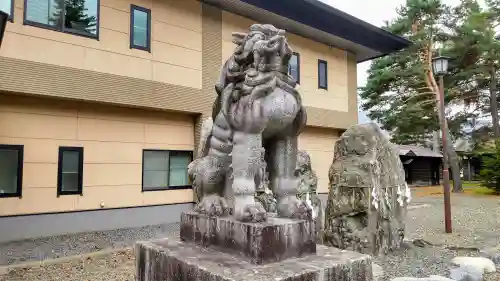 富良野神社の狛犬