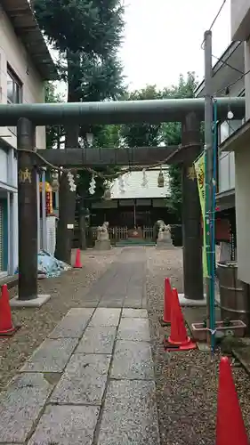 諏訪神社の鳥居