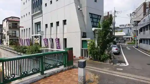 八津御嶽神社の周辺