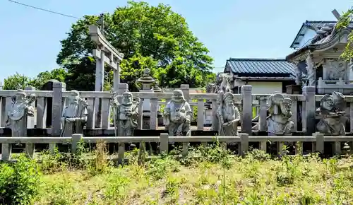 天王神社の像