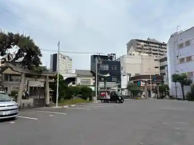 住吉神社の{uncategorized: "未分類", other: "その他", undefined: "問題あり", building: "その他建物", grave: "お墓", sacred_gate: "鳥居", guardian: "狛犬", statue: "像", buddha: "仏像", history: "歴史", nature: "自然", garden: "庭園", animal: "動物", pagoda: "塔", temizu: "手水舎", mountain_gate: "山門・神門", sanctuary: "本殿・本堂", subordinate: "末社・摂社", art: "芸術", scenery: "景色", jizo: "地蔵", ema: "絵馬", goshuin: "御朱印", omikuji: "おみくじ", items: "授与品その他", amulet: "お守り", goshuincho: "御朱印帳", eats: "食事", festival: "お祭り", votive_dance: "神楽", shichigosan: "七五三参", wedding: "結婚式", experience: "体験その他", initially: "初詣", around: "周辺", anti_infection: "感染症対策"}