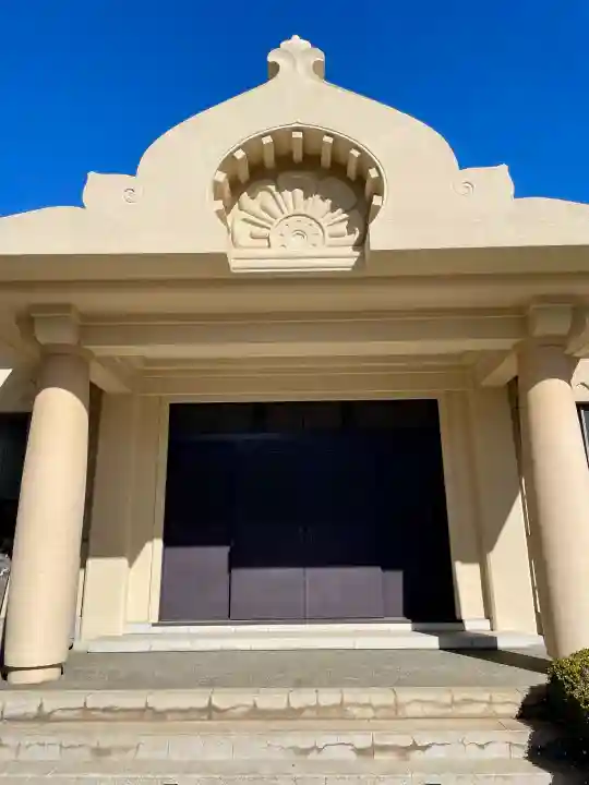 永泉寺の{uncategorized: "未分類", other: "その他", undefined: "問題あり", building: "その他建物", grave: "お墓", sacred_gate: "鳥居", guardian: "狛犬", statue: "像", buddha: "仏像", history: "歴史", nature: "自然", garden: "庭園", animal: "動物", pagoda: "塔", temizu: "手水舎", mountain_gate: "山門・神門", sanctuary: "本殿・本堂", subordinate: "末社・摂社", art: "芸術", scenery: "景色", jizo: "地蔵", ema: "絵馬", goshuin: "御朱印", omikuji: "おみくじ", items: "授与品その他", amulet: "お守り", goshuincho: "御朱印帳", eats: "食事", festival: "お祭り", votive_dance: "神楽", shichigosan: "七五三参", wedding: "結婚式", experience: "体験その他", initially: "初詣", around: "周辺", anti_infection: "感染症対策"}