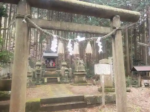 湯谷神社の末社・摂社