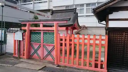 采女神社の本殿・本堂