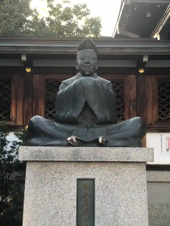 晴明神社の像