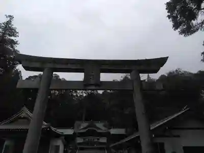 西寒多神社の鳥居